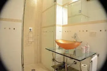 Sunny Venice Apartment 0*,